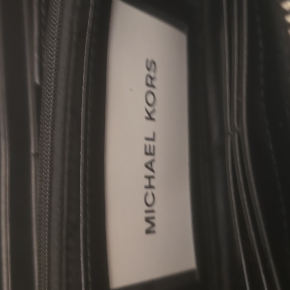 MICHAEL KORS WALLET - Picture 7 of 12